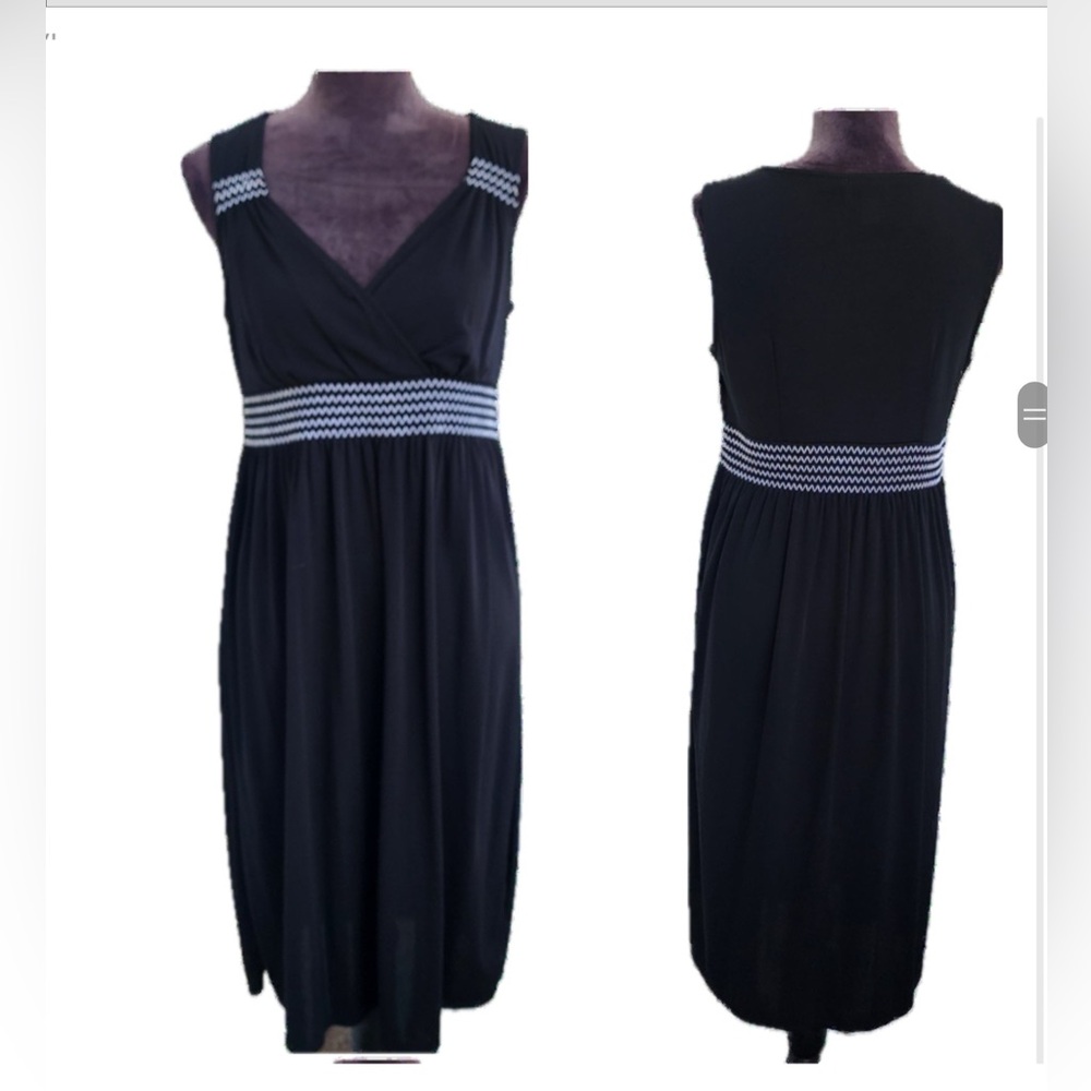 Ann Taylor LOFT Roman Style Sleeveless Black Dress with White trim Dress